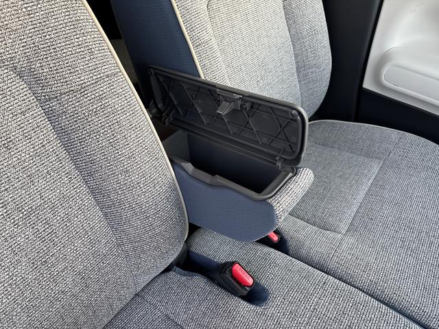 ムーヴキャンバスストライプスＧインパネシフト　プッシュスタートスイッチ　電子カードキー　電動パーキングブレーキ　Ｗパワースライドドア　前後誤発進抑制　車線逸脱警告　オートハイビーム　ＡＢＳ（鹿児島県）の中古車