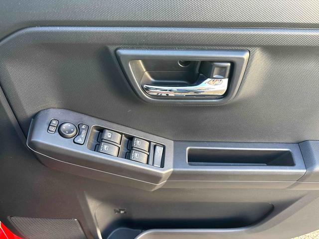 タフトＧ　ダーククロムベンチャーインパネシフト　プッシュスタートスイッチ　電子カードキー　電動パーキングブレーキ　カーナビ　バックモニター　サンル−フ　被害軽減ブレーキ　車線逸脱警報装置　ＡＢＳ　アルミホイール　ＡＴハイビーム（鹿児島県）の中古車