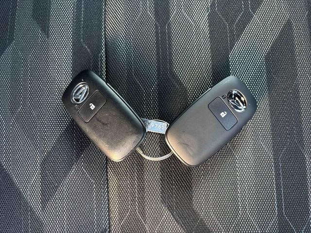 タフトＧ　ダーククロムベンチャーインパネシフト　プッシュスタートスイッチ　電子カードキー　電動パーキングブレーキ　カーナビ　バックモニター　サンル−フ　被害軽減ブレーキ　車線逸脱警報装置　ＡＢＳ　アルミホイール　ＡＴハイビーム（鹿児島県）の中古車