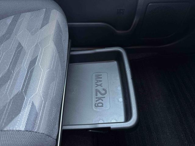 タフトＧ　ダーククロムベンチャーインパネシフト　プッシュスタートスイッチ　電子カードキー　電動パーキングブレーキ　カーナビ　バックモニター　サンル−フ　被害軽減ブレーキ　車線逸脱警報装置　ＡＢＳ　アルミホイール　ＡＴハイビーム（鹿児島県）の中古車