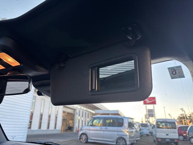 タフトＧ　ダーククロムベンチャーインパネシフト　プッシュスタートスイッチ　電子カードキー　電動パーキングブレーキ　カーナビ　バックモニター　サンル−フ　被害軽減ブレーキ　車線逸脱警報装置　ＡＢＳ　アルミホイール　ＡＴハイビーム（鹿児島県）の中古車