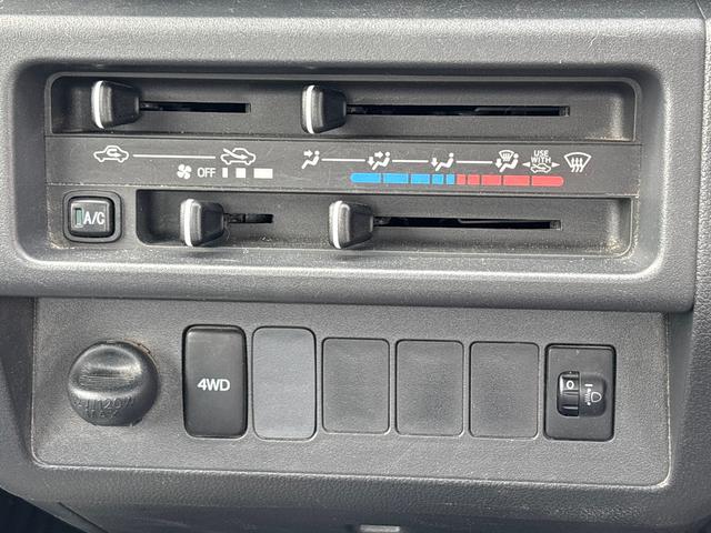 ハイゼットトラックスタンダード５ＭＴ車　４ＷＤ車　エアバッグ　エアコン付　パワステ（鹿児島県）の中古車