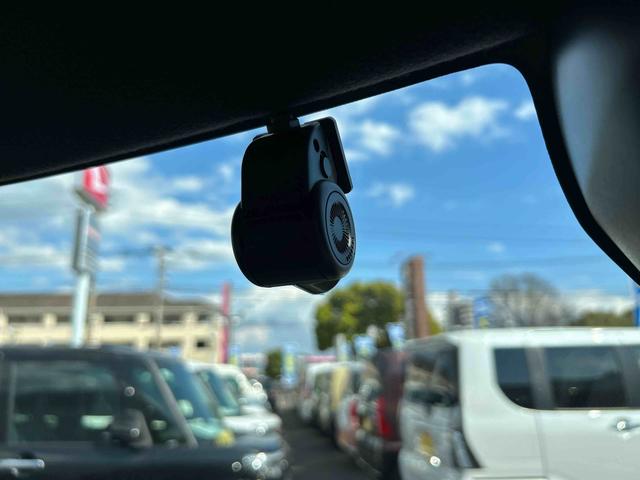 タントカスタムＸインパネシフト　プッシュスタートスイッチ　電子カードキー　電動パーキングブレーキ　カーナビ　バックモニター　両側パワースライドドア　レーンキープアシスト　オートマチックハイビーム　ＡＢＳ（鹿児島県）の中古車