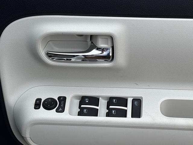 ムーヴキャンバスストライプスＧインパネシフト　プッシュスタートスイッチ　電子カードキー　電動パーキングブレーキ　カーナビ　両側電動スライドドア　衝突被害軽減　車線逸脱　オートハイビーム　ＡＢＳ（鹿児島県）の中古車