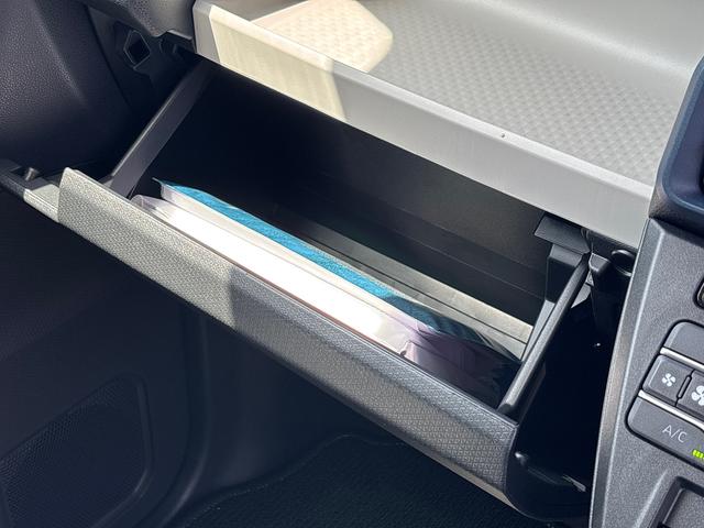 タントＸインパネシフト　プッシュスタートスイッチ　電子カードキー　電動パーキングブレーキ　ディスプレイオーディオ　シートヒーター　両側スライド片側電動ドア　オートハイビーム　ＡＢＳ（鹿児島県）の中古車