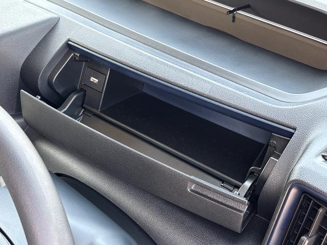 タントＸインパネシフト　プッシュスタートスイッチ　電子カードキー　電動パーキングブレーキ　ディスプレイオーディオ　シートヒーター　両側スライド片側電動ドア　オートハイビーム　ＡＢＳ（鹿児島県）の中古車