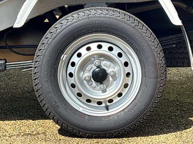 ハイゼットトラックスタンダード 農用スペシャルフロアCVT車 切り替え4WD 衝突被害軽減システム デュアルエアバック レーンキープアシスト オートハイビーム 作業灯 エアコン パワーステアリング ABS(鹿児島県)の中古車