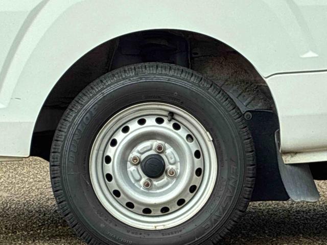 ハイゼットトラックスタンダード切替式４ＷＤ　５ＭＴ車　エアコン　パワステ（鹿児島県）の中古車