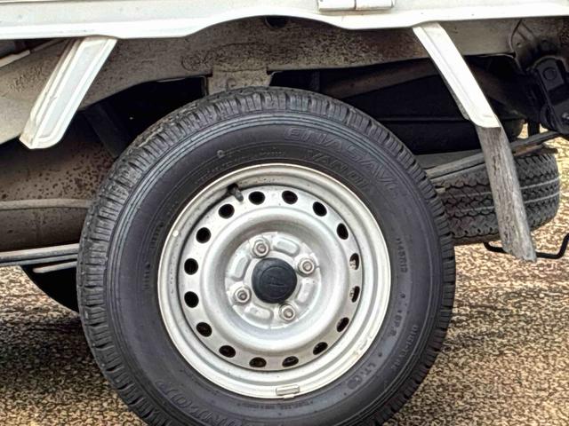 ハイゼットトラックスタンダード切替式４ＷＤ　５ＭＴ車　エアコン　パワステ（鹿児島県）の中古車