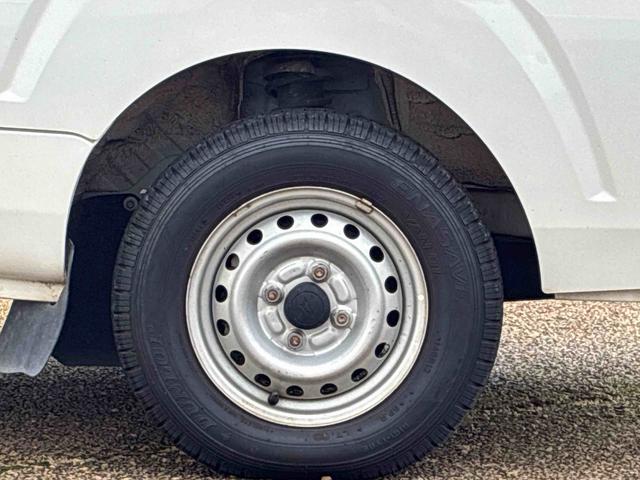 ハイゼットトラックスタンダード切替式４ＷＤ　５ＭＴ車　エアコン　パワステ（鹿児島県）の中古車