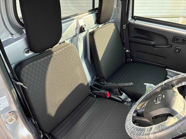 ハイゼットトラックＥＸＴ５ＭＴ車　ハイロー切替式４ＷＤ　デフロック　プッシュスタートスイッチ　電子カードキー　カーナビ　衝突回避支援ブレーキ　ＡＢＳ　アルミホイール（鹿児島県）の中古車