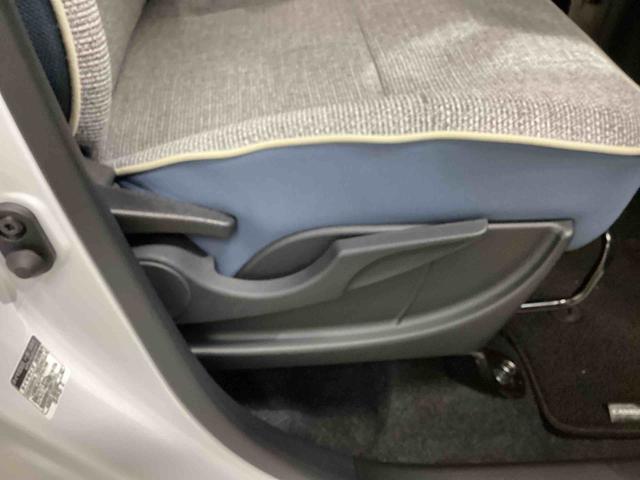 ムーヴキャンバスストライプスＧインパネシフト　プッシュスタートスイッチ　電子カードキー　電動パーキングブレーキ　軽減ブレーキ　両側スライドドア　レーンキープ　ＡＢＳ（鹿児島県）の中古車