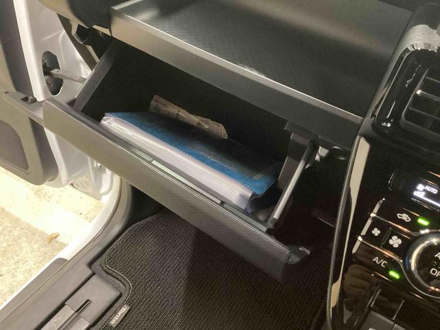 タントカスタムＸインパネシフト　プッシュスタートスイッチ　電子カードキー　電動パーキングブレーキ　両側電動スライドドア　シートヒーター　カーナビ　バックモニター　レーンキープアシスト　オートマチックハイビーム（鹿児島県）の中古車