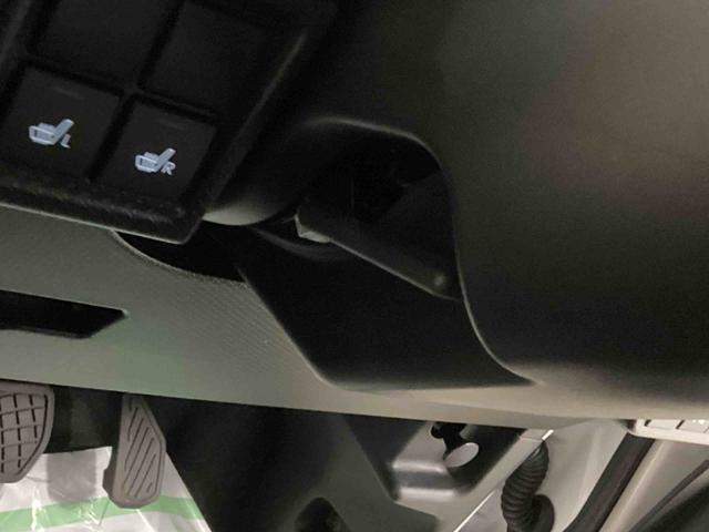 タントカスタムＸインパネシフト　プッシュスタートスイッチ　電子カードキー　電動パーキングブレーキ　衝突被害軽減システム　レーンキープアシスト　アルミホイール　ＡＢＳ　両側パワースライドドア（鹿児島県）の中古車