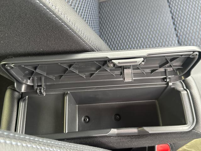 タントカスタムＸリミテッドインパネシフト　プッシュスタートスイッチ　電子カードキー　電動パーキングブレーキ　ディスプレイオーディオ　バックモニター（パノラマモニター）両側電動スライドドア　シートヒーター　ＥＴＣ車載器（鹿児島県）の中古車