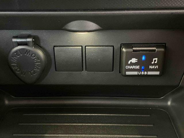 ロッキーＸ　ＨＥＶスマートアシスト搭載　パノラマモニター対応　ハイブリッド車　オートエアコン　オートライト　キーフリー（熊本県）の中古車