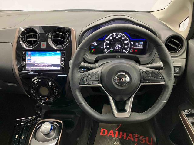 ノートｅ−パワー　メダリストバックカメラ付き　オートエアコン　オートライト　キーフリー（熊本県）の中古車