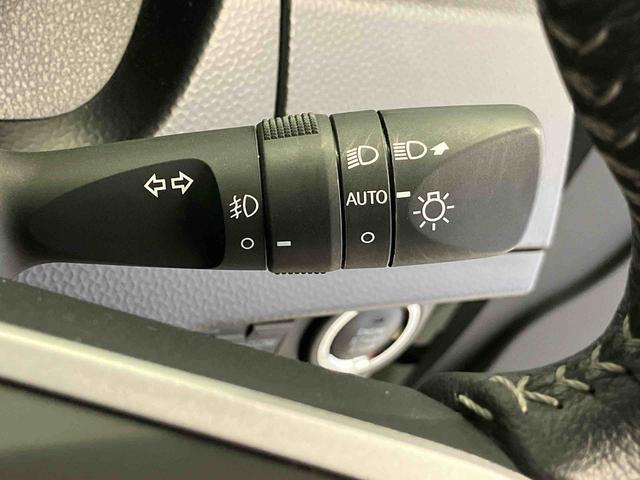 トールカスタムＧスマートアシスト搭載　バックカメラ付き　後席両側電動スライドドア　オートエアコン　オートライト　キーフリー　アイドリングストップ　ＡＢＳ（熊本県）の中古車