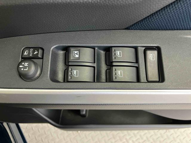 トールカスタムＧスマートアシスト搭載　バックカメラ付き　後席両側電動スライドドア　オートエアコン　オートライト　キーフリー　アイドリングストップ　ＡＢＳ　電動ドアミラー（熊本県）の中古車