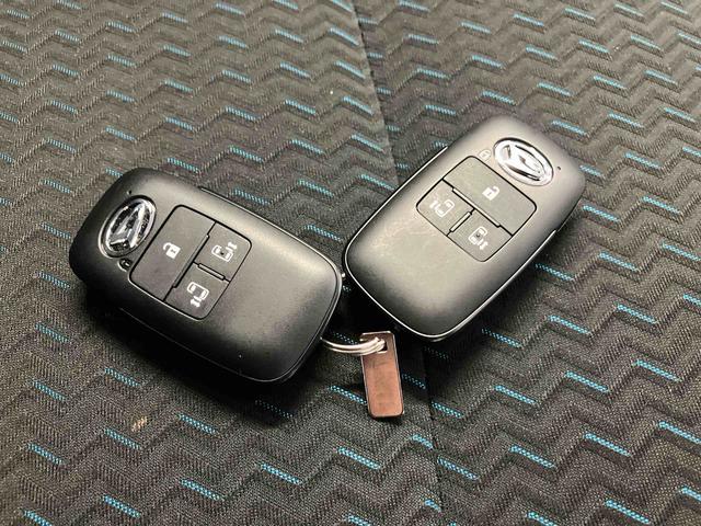 トールカスタムＧスマートアシスト搭載　バックカメラ付き　後席両側電動スライドドア　オートエアコン　オートライト　キーフリー　アイドリングストップ　ＡＢＳ　電動ドアミラー（熊本県）の中古車