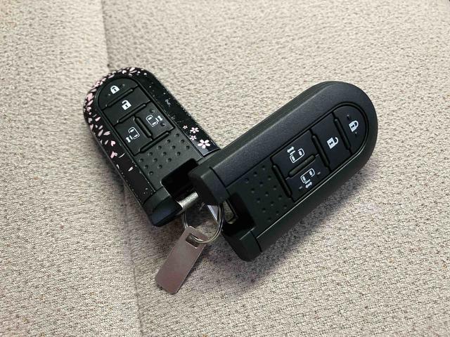 ムーヴキャンバスＸ　ＳＡIIIスマートアシスト搭載　バックカメラ付き　後席両側スライドドア　オートエアコン　オートライト　キーフリー　アイドリングストップ　ＡＢＳ　電動ドアミラー（熊本県）の中古車
