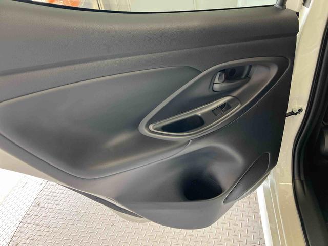 ヤリスＺバックカメラ付き　オートライト　オートエアコン　キーフリー（熊本県）の中古車