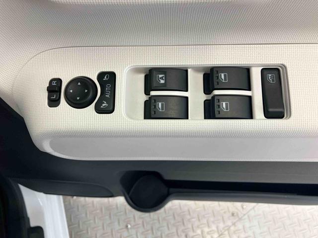 ムーヴキャンバスストライプスＸスマートアシスト搭載　バックカメラ付き　後席両側電動スライドドア　オートエアコン　オートライト　キーフリー　アイドリングストップ　ＡＢＳ　電動ドアミラー（熊本県）の中古車