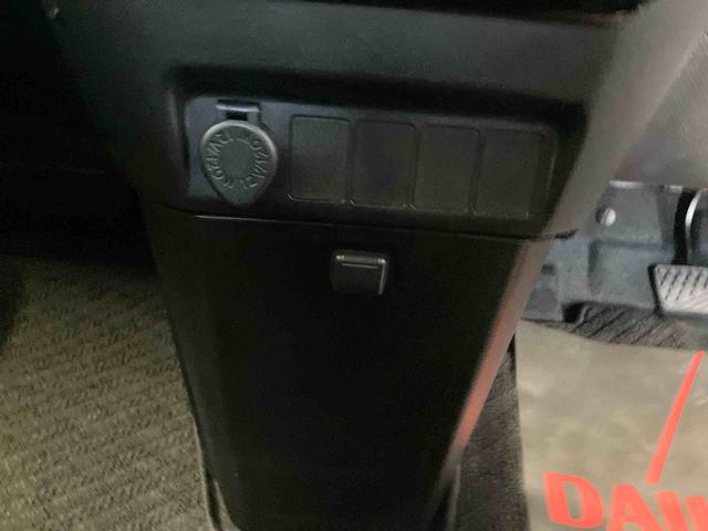 トールカスタムＧスマートアシスト搭載　後席両側電動スライドドア　パノラマモニター対応　オートエアコン　オートライト　キーフリー　アイドリングストップ　ＡＢＳ　電動ドアミラー（熊本県）の中古車