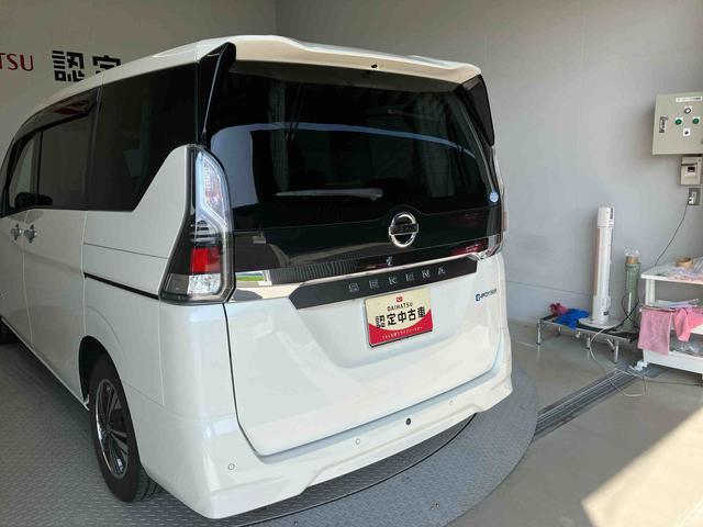 セレナｅ−パワー　Ｘバックカメラ付き　オートエアコン　オートライト　キーフリー（熊本県）の中古車