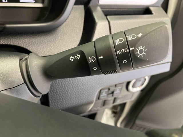 トールカスタムＧスマートアシスト搭載　バックカメラ付き　後席両側電動スライドドア　オートエアコン　オートライト　キーフリー　アイドリングストップ　ＡＢＳ　電動ドアミラー（熊本県）の中古車