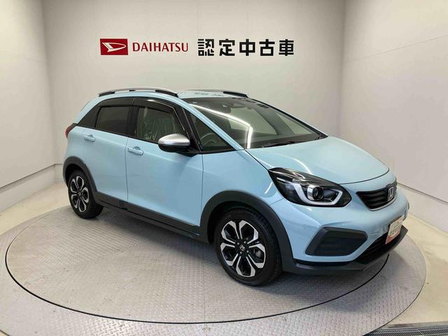 フィットｅ：ＨＥＶクロスターバックカメラ付き　オートエアコン　オートライト　キーフリー（熊本県）の中古車