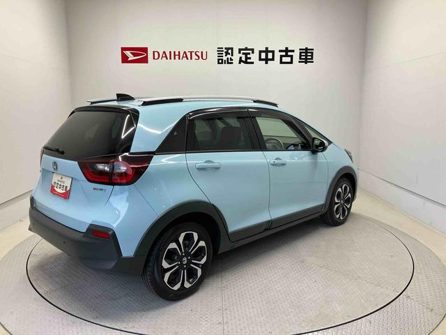 フィットｅ：ＨＥＶクロスターバックカメラ付き　オートエアコン　オートライト　キーフリー（熊本県）の中古車