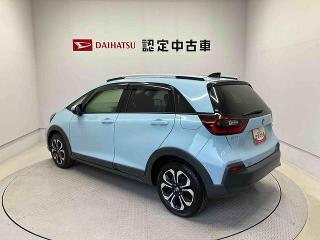 フィットｅ：ＨＥＶクロスターバックカメラ付き　オートエアコン　オートライト　キーフリー（熊本県）の中古車