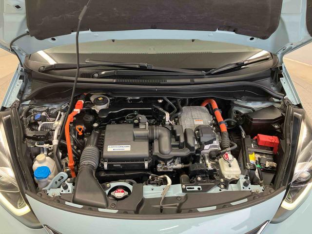 フィットｅ：ＨＥＶクロスターバックカメラ付き　オートエアコン　オートライト　キーフリー（熊本県）の中古車