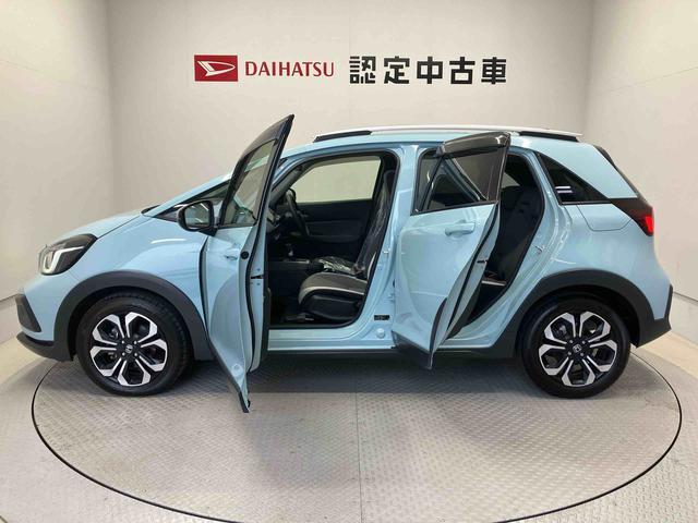 フィットｅ：ＨＥＶクロスターバックカメラ付き　オートエアコン　オートライト　キーフリー（熊本県）の中古車