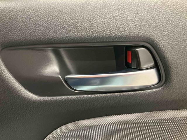 フィットｅ：ＨＥＶクロスターバックカメラ付き　オートエアコン　オートライト　キーフリー（熊本県）の中古車