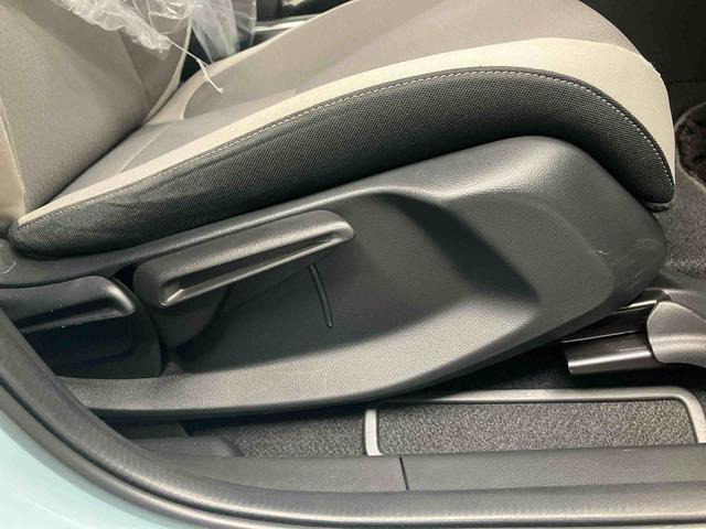 フィットｅ：ＨＥＶクロスターバックカメラ付き　オートエアコン　オートライト　キーフリー（熊本県）の中古車