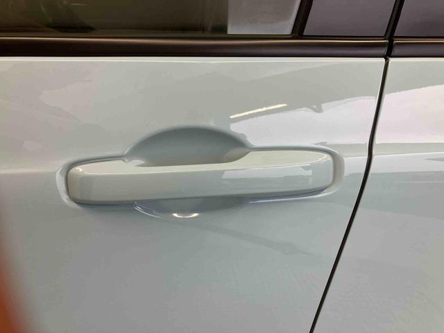 フィットｅ：ＨＥＶクロスターバックカメラ付き　オートエアコン　オートライト　キーフリー（熊本県）の中古車