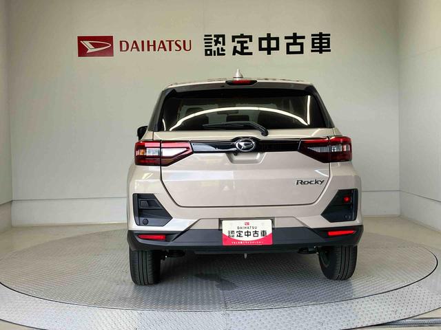 ロッキープレミアムＧスマートアシスト搭載　バックカメラ付き　オートエコアン　オートライト　キーフリー　アイドリングストップ　ＡＢＳ（熊本県）の中古車