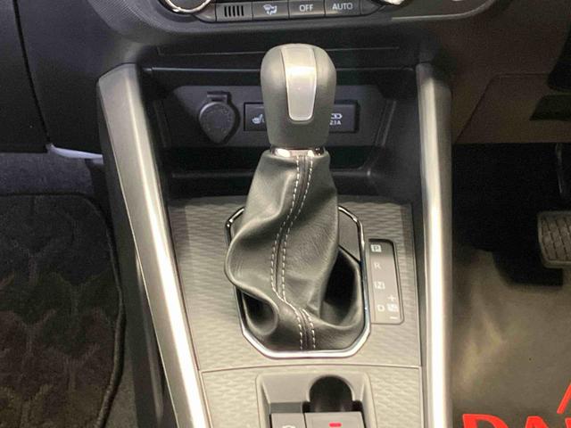 ロッキープレミアムＧスマートアシスト搭載　バックカメラ付き　オートエコアン　オートライト　キーフリー　アイドリングストップ　ＡＢＳ（熊本県）の中古車