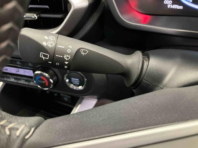 ロッキープレミアムＧスマートアシスト搭載　バックカメラ付き　オートエコアン　オートライト　キーフリー　アイドリングストップ　ＡＢＳ（熊本県）の中古車