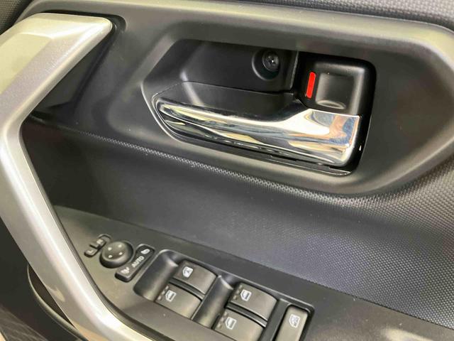 ロッキープレミアムＧスマートアシスト搭載　バックカメラ付き　オートエコアン　オートライト　キーフリー　アイドリングストップ　ＡＢＳ（熊本県）の中古車