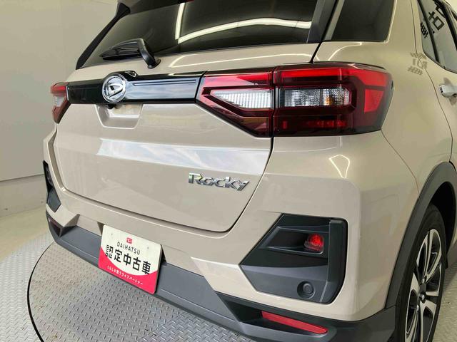 ロッキープレミアムＧスマートアシスト搭載　バックカメラ付き　オートエコアン　オートライト　キーフリー　アイドリングストップ　ＡＢＳ（熊本県）の中古車