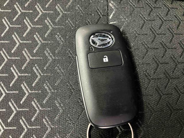 ロッキープレミアムＧスマートアシスト搭載　バックカメラ付き　オートエコアン　オートライト　キーフリー　アイドリングストップ　ＡＢＳ（熊本県）の中古車