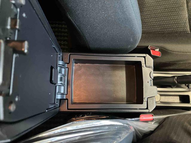 カローラフィールダーハイブリッドＧバックカメラ付き　オートエアコン（熊本県）の中古車