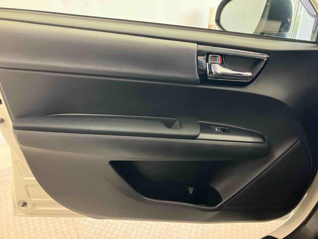 カローラフィールダーハイブリッドＧバックカメラ付き　オートエアコン（熊本県）の中古車