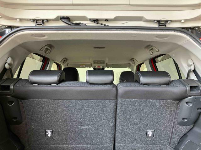 ロッキープレミアムスマートアシスト搭載 バックカメラ付き オートエアコン オートライト キーフリー アイドリングストップ ABS 電動ドアミラー(熊本県)の中古車