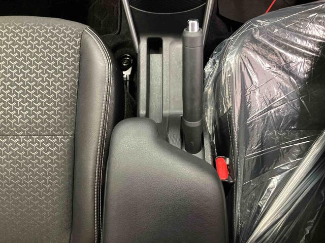 ロッキープレミアムスマートアシスト搭載 バックカメラ付き オートエアコン オートライト キーフリー アイドリングストップ ABS 電動ドアミラー(熊本県)の中古車