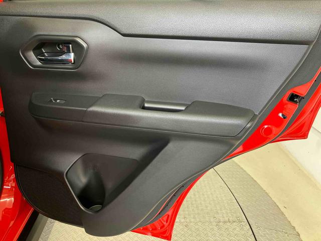 ロッキープレミアムスマートアシスト搭載 バックカメラ付き オートエアコン オートライト キーフリー アイドリングストップ ABS 電動ドアミラー(熊本県)の中古車