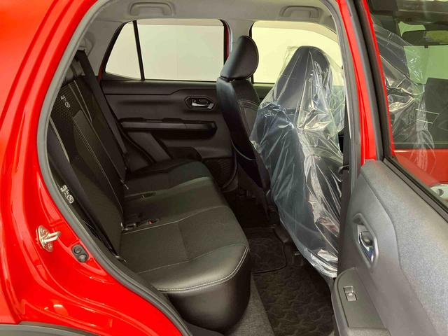 ロッキープレミアムスマートアシスト搭載 バックカメラ付き オートエアコン オートライト キーフリー アイドリングストップ ABS 電動ドアミラー(熊本県)の中古車